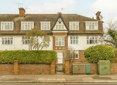 Properties to let in Upper Sunbury Road - TW12 2DN view1