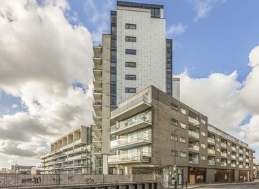 Properties let in Ursula Gould Way - E14 7FY view1