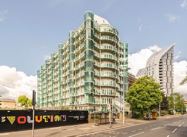 Properties to let in Uxbridge Road - W5 2SU view1