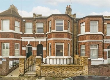 Properties to let in Vambery Road - SE18 3HA view1