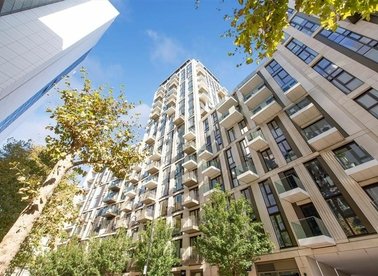 Properties to let in Vaughan Way - E1W 2AH view1