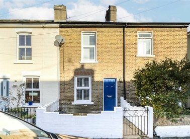 Properties to let in Victor Road - TW11 8SP view1