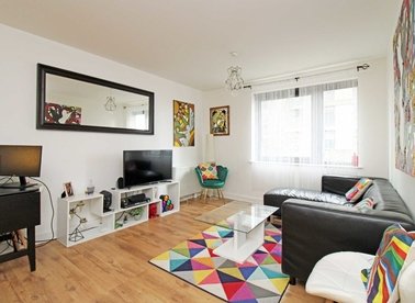 Properties to let in Victoria Road - W3 6BW view1