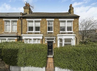 Properties let in Victoria Way - SE7 7NU view1