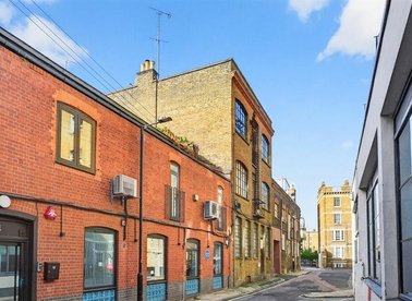 Properties to let in Vine Yard - SE1 1QL view1