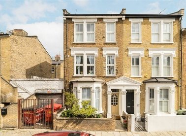 Properties to let in Walberswick Street - SW8 1XF view1