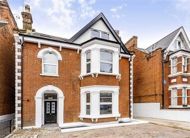 Properties to let in Waldegrave Road - TW11 8LL view1