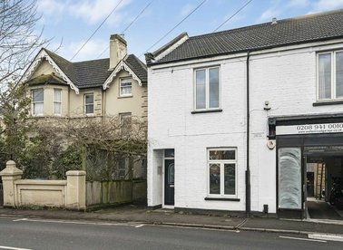 Properties to let in Walton Road - KT8 0DF view1