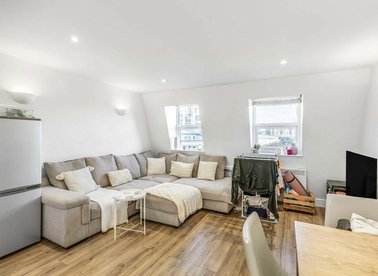 Properties to let in Wandsworth Road - SW8 2JU view1