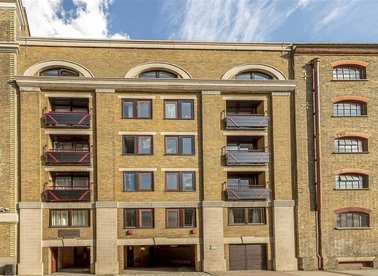 Properties let in Wapping High Street - E1W 2NL view1