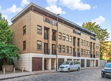 Properties let in Wapping Wall - E1W 3SF view1