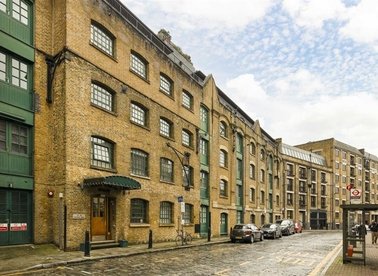 Properties let in Wapping Wall - E1W 3TH view1