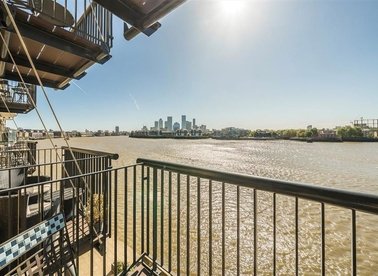 Properties let in Wapping Wall - E1W 3SJ view1