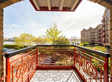 Properties let in Wapping Wall - E1W 3TF view1