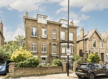 Properties to let in Wellesley Road - W4 4BN view1