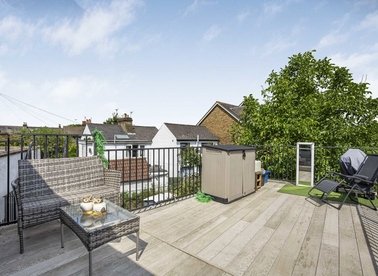 Properties to let in Wensleydale Road - TW12 2LP view1