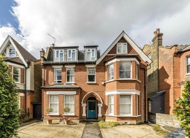 Properties to let in Westbury Road - W5 2LE view1