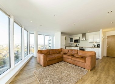 Properties to let in Western Gateway - E16 1BW view1