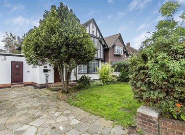 Properties to let in Westhorne Avenue - SE9 5LT view1