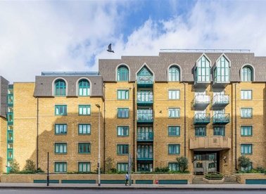 Properties to let in Westminster Bridge Road - SE1 7UN view1