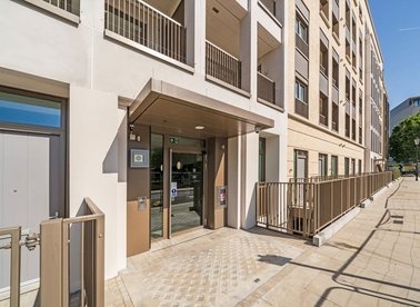 Properties to let in Wheatstone Gardens - W10 5AF view1