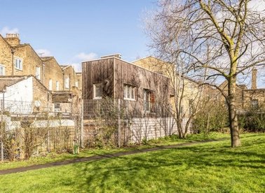 Properties let in Whidbourne Mews - SW8 2BT view1