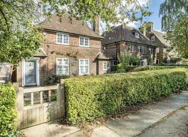 Properties to let in Wildwood Road - NW11 6UJ view1