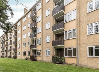 Properties to let in Windlesham Grove - SW19 6AL view1