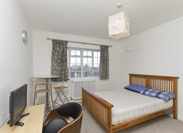 Properties let in Woburn Place - WC1H 0NL view1