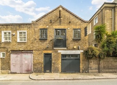 Properties let in Wolsey Mews - NW5 2DX view1