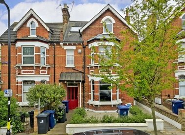 Properties to let in Woodhurst Road - W3 6SS view1