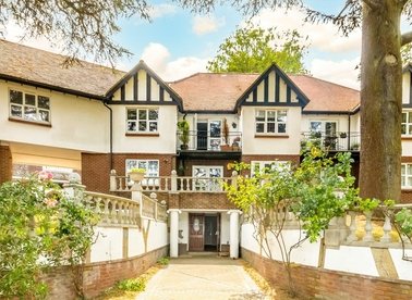 Properties to let in Woodlands Road - KT6 6PR view1