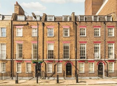 Properties to let in Wyndham Street - W1H 1EE view1