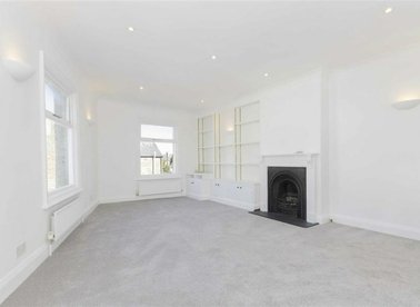 Properties to let in York Road - TW11 8SN view1