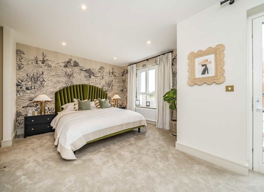 Properties for sale in 9 Bicknell Way - SW17 0LP view5