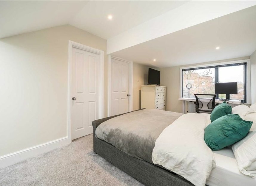 Properties for sale in Abbeville Road - SW4 9JJ view8