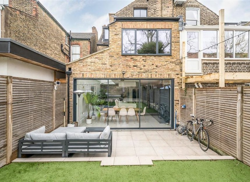 Properties for sale in Abbeville Road - SW4 9JJ view12