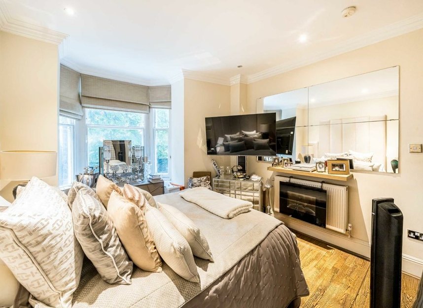 Properties for sale in Abbey Road - NW8 0AU view6