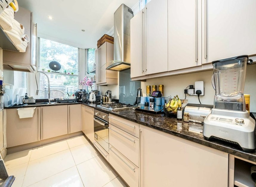 Properties for sale in Abbey Road - NW8 0AU view5