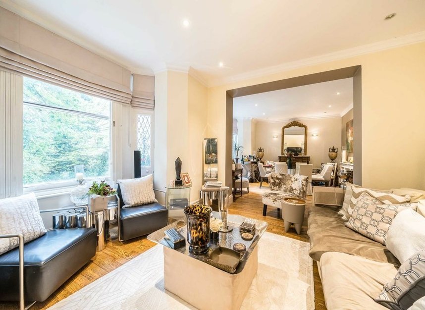 Properties for sale in Abbey Road - NW8 0AU view4