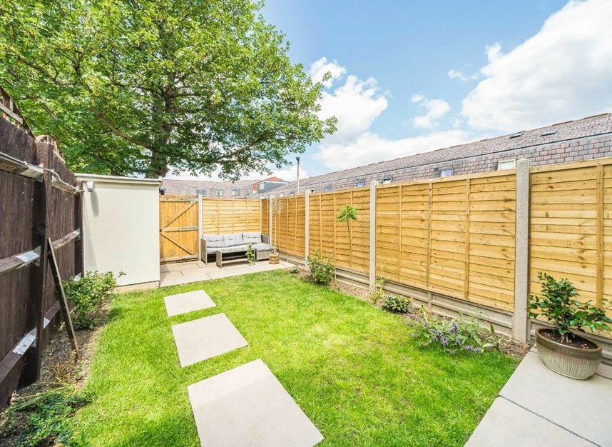 Properties for sale in Abingdon Close - SW19 1AD view2