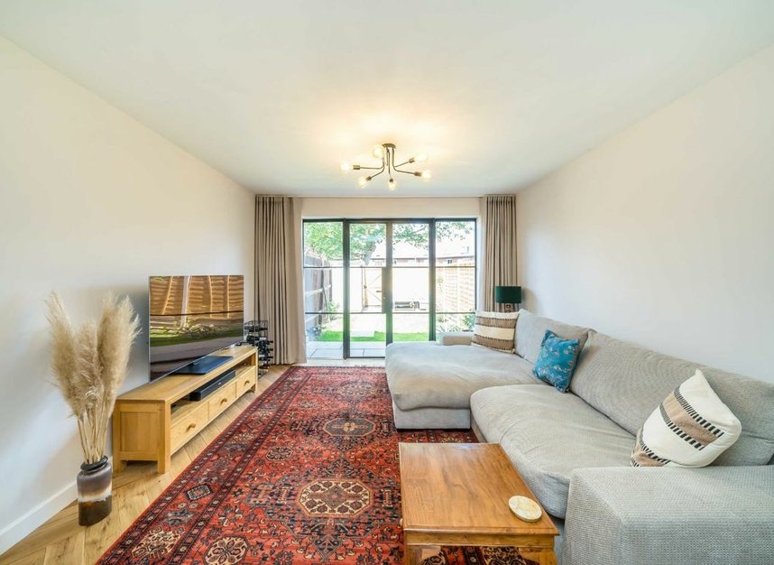 Properties for sale in Abingdon Close - SW19 1AD view3