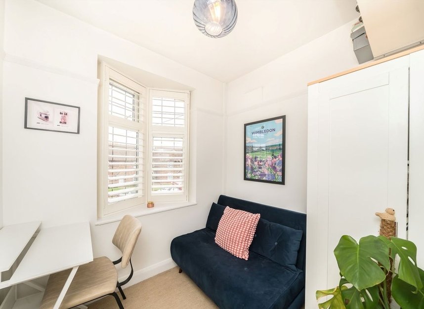 Properties for sale in Aboyne Drive - SW20 0AL view5