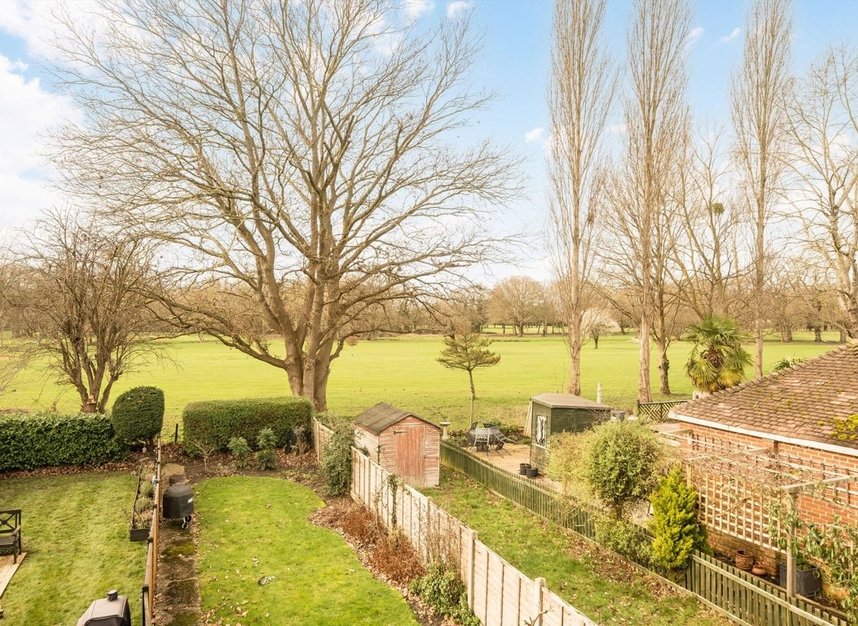Properties for sale in Aboyne Drive - SW20 0AL view8