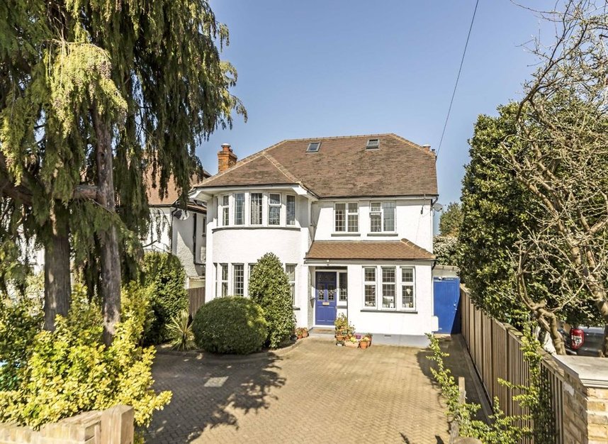 Properties sold in Acacia Road - TW12 3DS view1