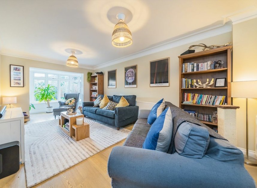 Properties sold in Acacia Road - TW12 3DP view2
