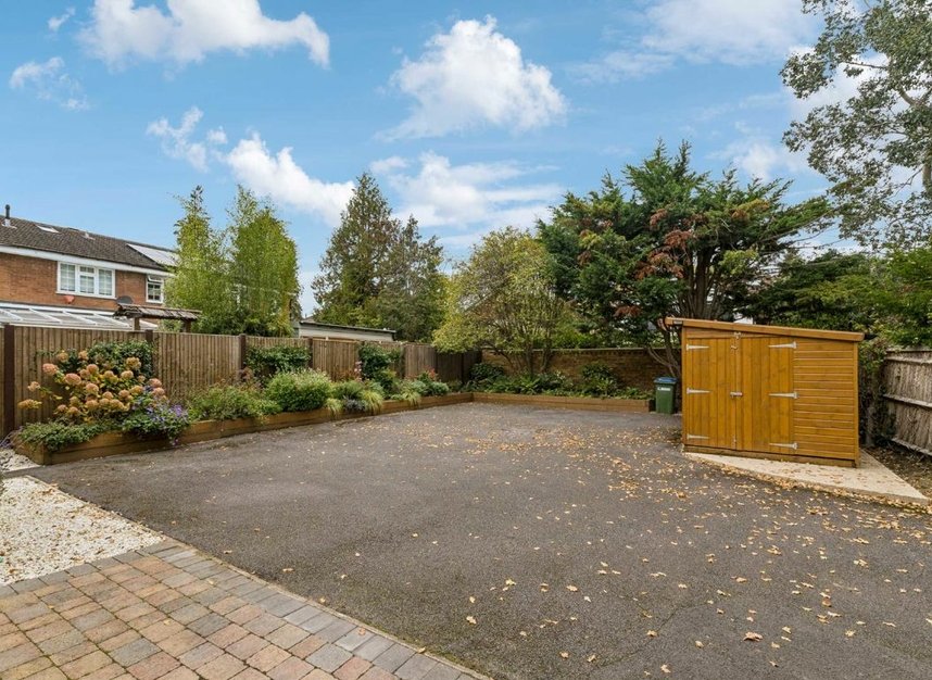 Properties sold in Acacia Road - TW12 3DP view8