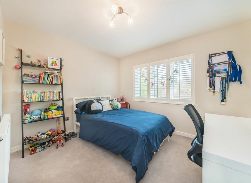 Properties sold in Acacia Road - TW12 3DP view6