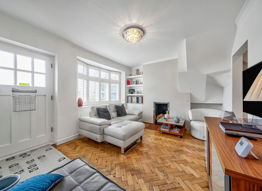 Properties for sale in Addison Way - NW11 6AR view2