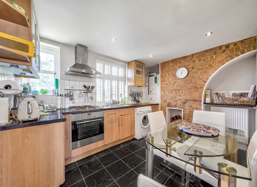 Properties for sale in Addison Way - NW11 6AR view3
